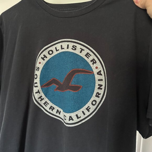 Hollister Dark Blue Chest Graphic Logo Super Soft T Shirt size large Y2K preppy - Picture 7 of 11